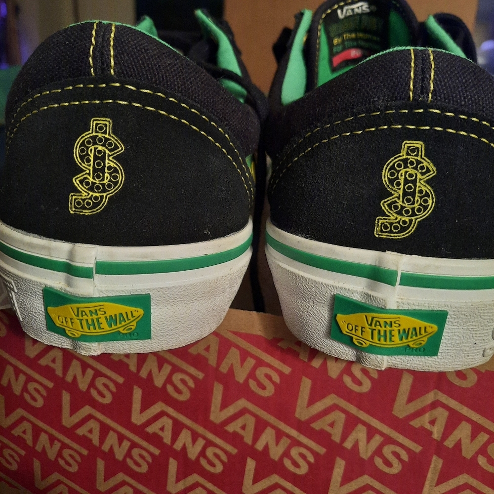 Vans Shake Junt Old Skool Pro skateboarding Sneakers, mens 9 new w box! Sharp AF